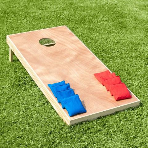cornhole board and bags image